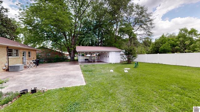 1709 Farmer Avenue, Murray, KY 42071