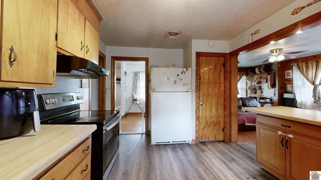 1709 Farmer Avenue, Murray, KY 42071
