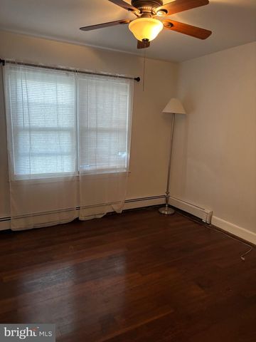 104 E WASHINGTON ST, Remington, VA 22734