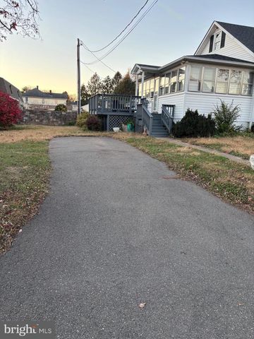 104 E WASHINGTON ST, Remington, VA 22734