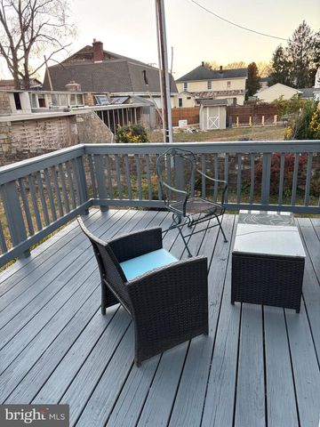 104 E WASHINGTON ST, Remington, VA 22734