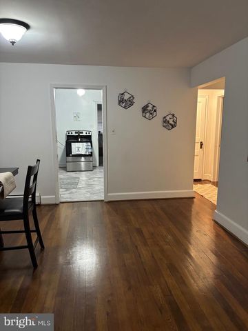 104 E WASHINGTON ST, Remington, VA 22734