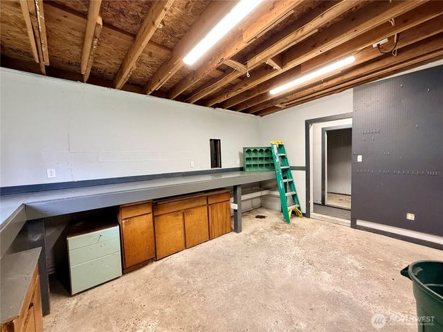 31808 Hinkleman Road S, Roy, WA 98580