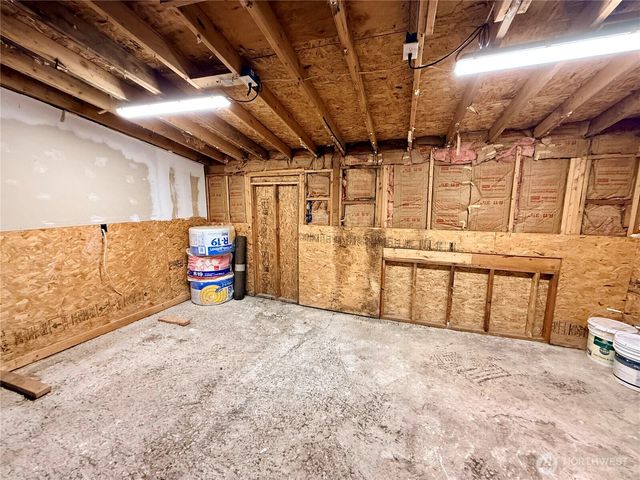 31808 Hinkleman Road S, Roy, WA 98580