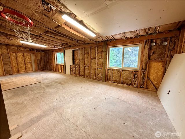 31808 Hinkleman Road S, Roy, WA 98580