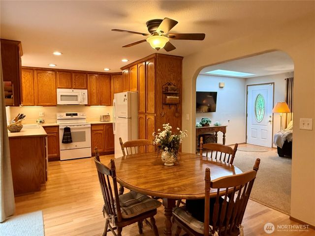 31808 Hinkleman Road S, Roy, WA 98580