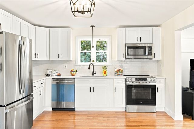 84 Elmcroft Avenue, Providence, RI 02909