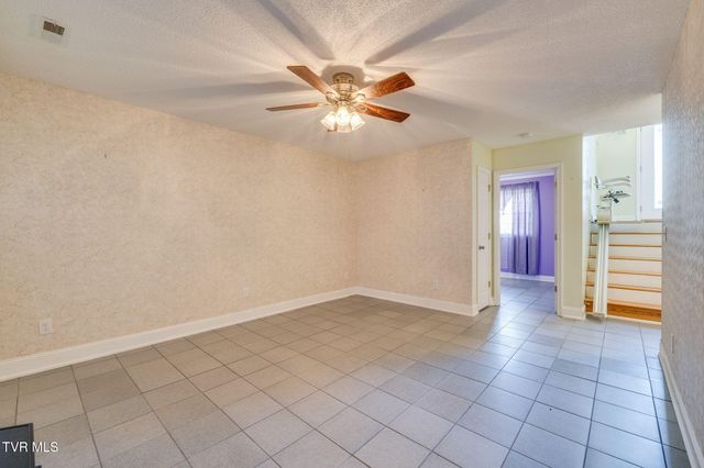 206 Persimmon Lane, Jonesborough, TN 37659