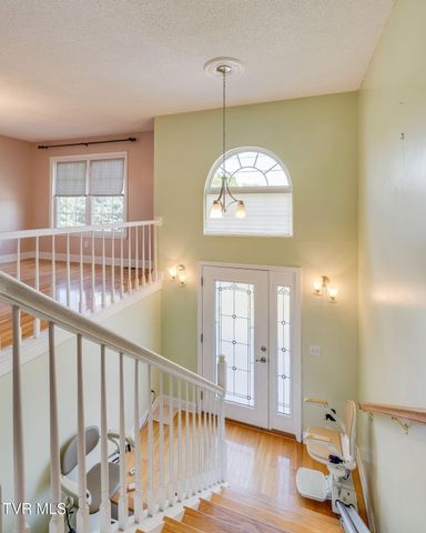 206 Persimmon Lane, Jonesborough, TN 37659