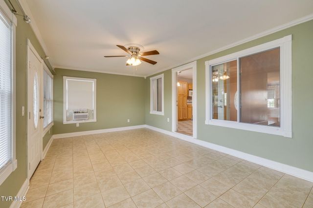 206 Persimmon Lane, Jonesborough, TN 37659