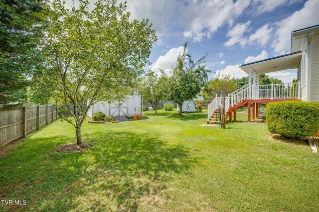 206 Persimmon Lane, Jonesborough, TN 37659