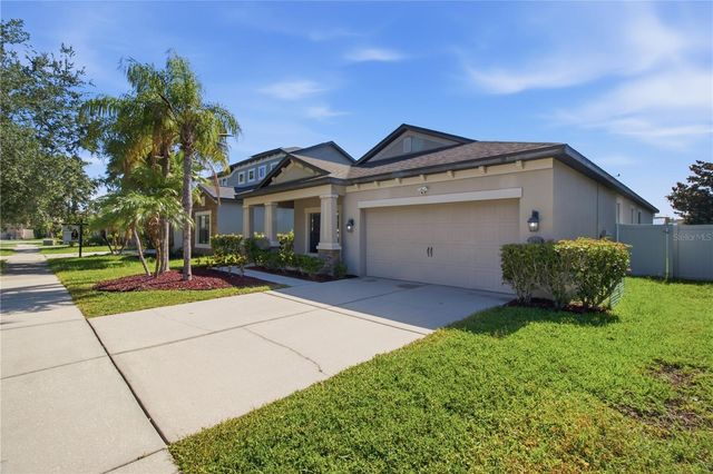 4738 WOODS LANDING LANE, Tampa, FL 33619