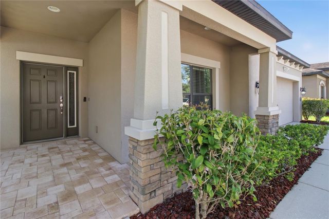 4738 WOODS LANDING LANE, Tampa, FL 33619