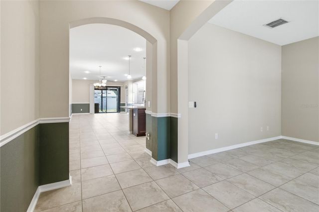 4738 WOODS LANDING LANE, Tampa, FL 33619
