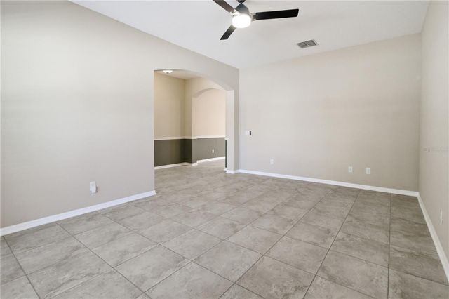 4738 WOODS LANDING LANE, Tampa, FL 33619