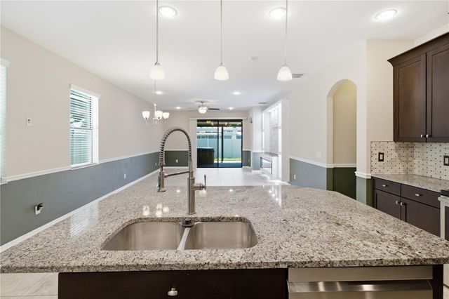 4738 WOODS LANDING LANE, Tampa, FL 33619