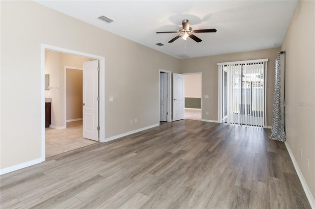 4738 WOODS LANDING LANE, Tampa, FL 33619