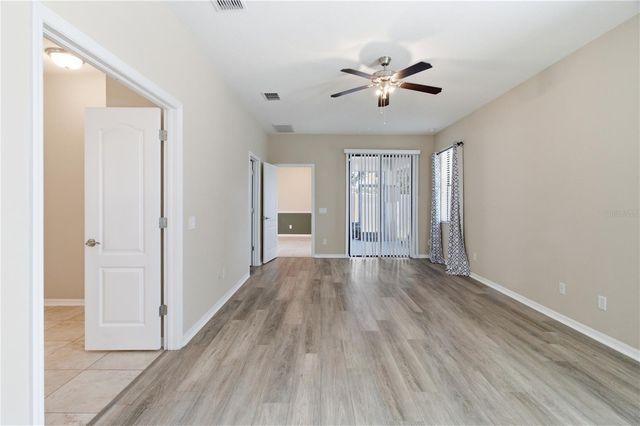 4738 WOODS LANDING LANE, Tampa, FL 33619