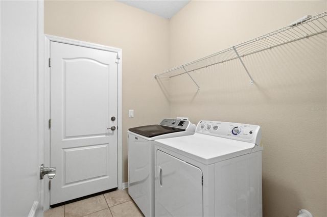 4738 WOODS LANDING LANE, Tampa, FL 33619