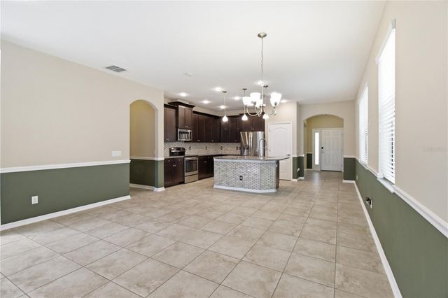 4738 WOODS LANDING LANE, Tampa, FL 33619