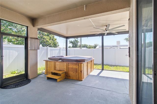 4738 WOODS LANDING LANE, Tampa, FL 33619