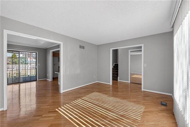 15200 W Ellsworth Court, Olathe, KS 66062