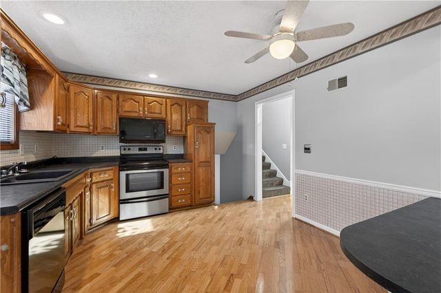 15200 W Ellsworth Court, Olathe, KS 66062