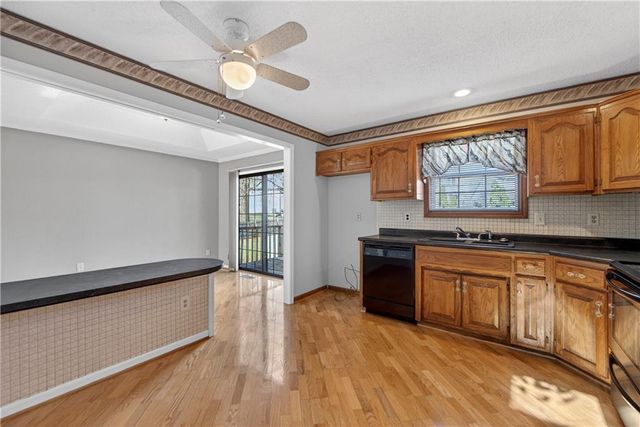 15200 W Ellsworth Court, Olathe, KS 66062