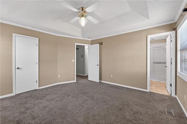 15200 W Ellsworth Court, Olathe, KS 66062