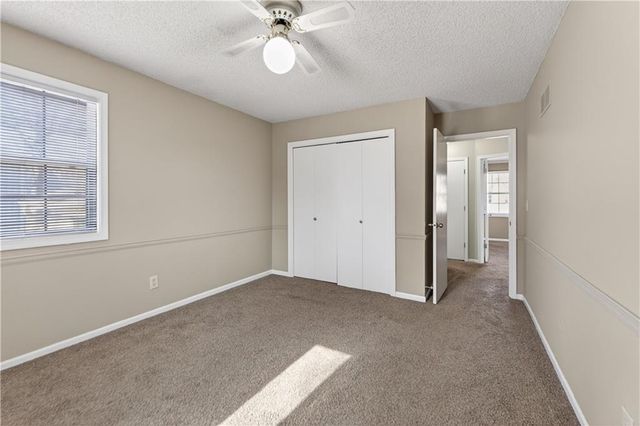 15200 W Ellsworth Court, Olathe, KS 66062