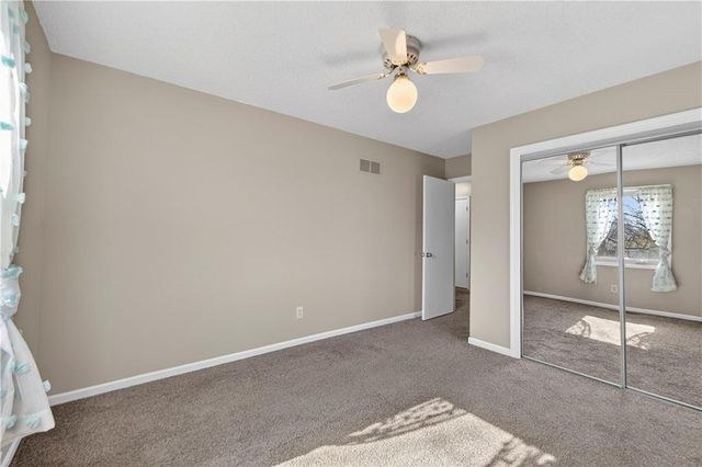 15200 W Ellsworth Court, Olathe, KS 66062