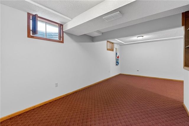 15200 W Ellsworth Court, Olathe, KS 66062