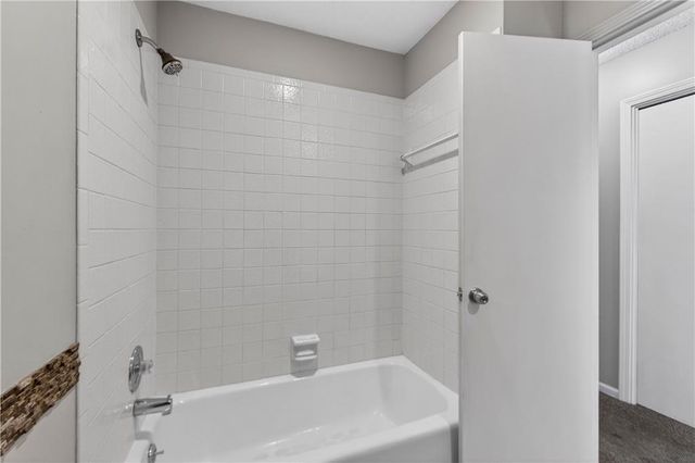 15200 W Ellsworth Court, Olathe, KS 66062