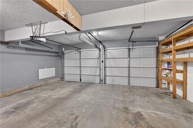 15200 W Ellsworth Court, Olathe, KS 66062