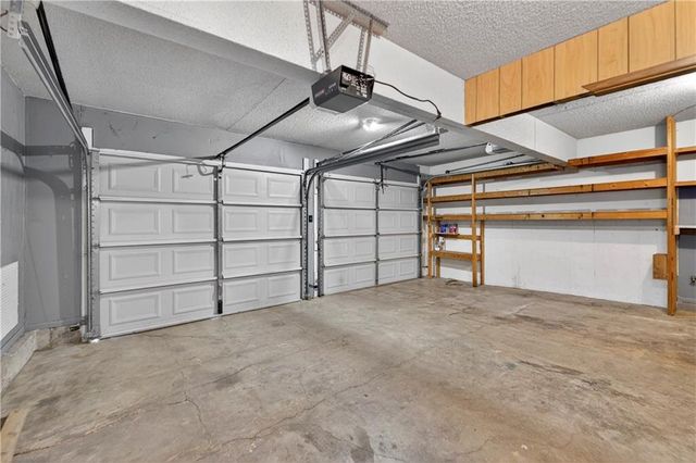 15200 W Ellsworth Court, Olathe, KS 66062