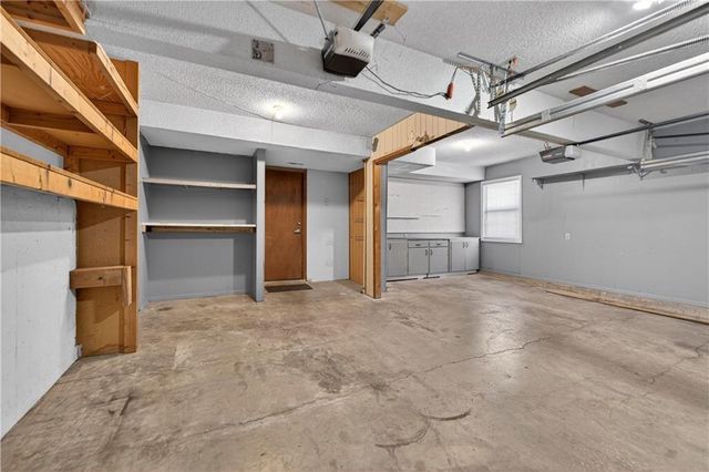 15200 W Ellsworth Court, Olathe, KS 66062