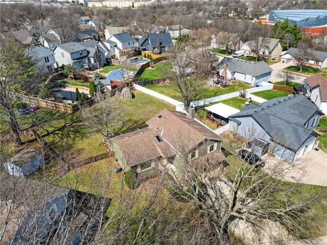 15200 W Ellsworth Court, Olathe, KS 66062