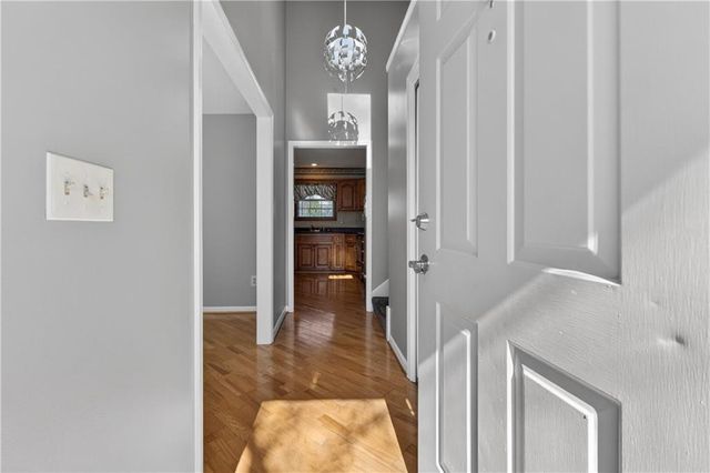 15200 W Ellsworth Court, Olathe, KS 66062