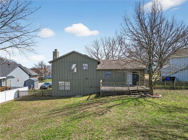 15200 W Ellsworth Court, Olathe, KS 66062