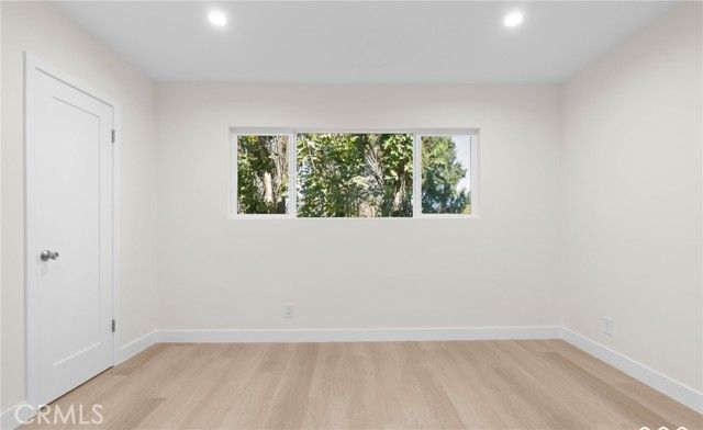 7961 Willis Avenue 17, Panorama City (los Angeles), CA 91402