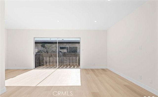 7961 Willis Avenue 17, Panorama City (los Angeles), CA 91402