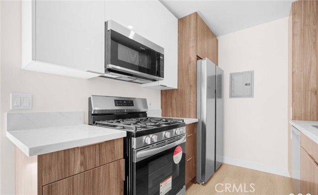 7961 Willis Avenue 17, Panorama City (los Angeles), CA 91402