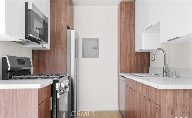 7961 Willis Avenue 17, Panorama City (los Angeles), CA 91402