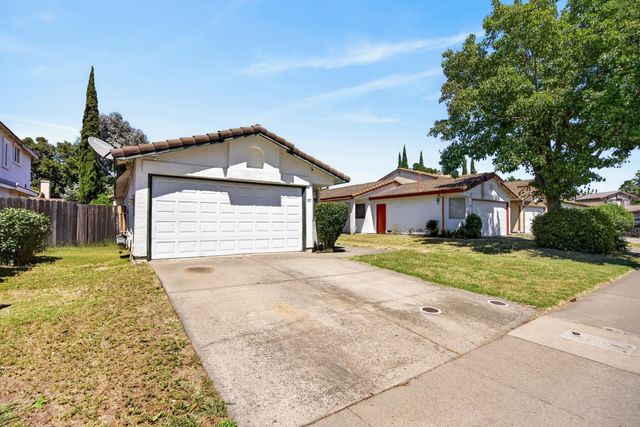 137 Majorca Cir, Sacramento, CA 95823