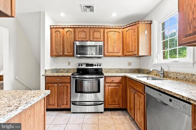 303 LANDSENDE RD, Devon, PA 19333