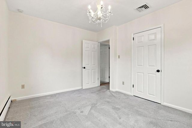 303 LANDSENDE RD, Devon, PA 19333