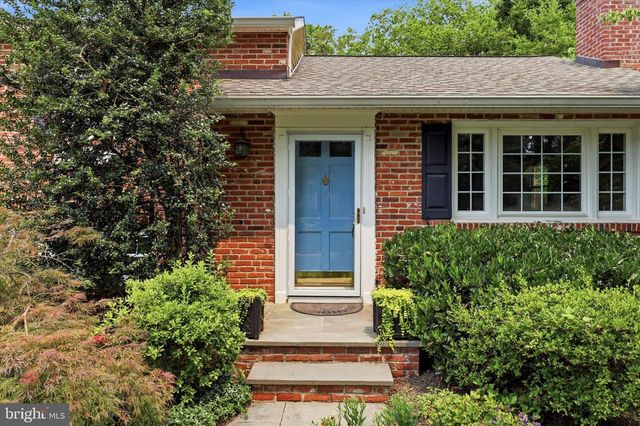 303 LANDSENDE RD, Devon, PA 19333