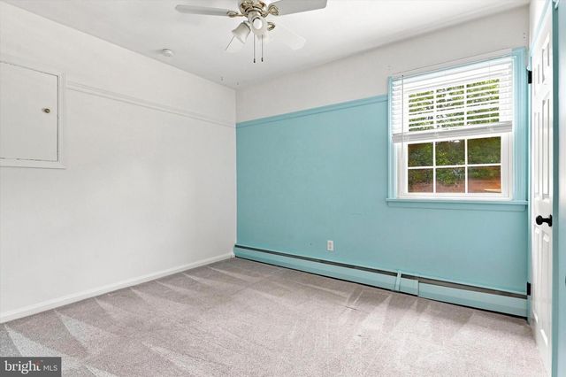 303 LANDSENDE RD, Devon, PA 19333