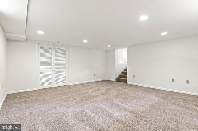 303 LANDSENDE RD, Devon, PA 19333