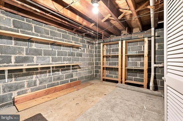 303 LANDSENDE RD, Devon, PA 19333
